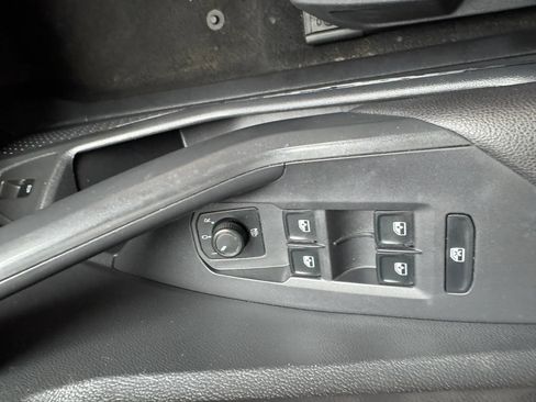 Used 2019 Volkswagen Jetta S w/ Driver Assistance Package FWD image 15