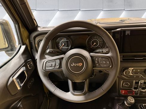 New 2026 Jeep Gladiator Sport AWD/4WD image 13