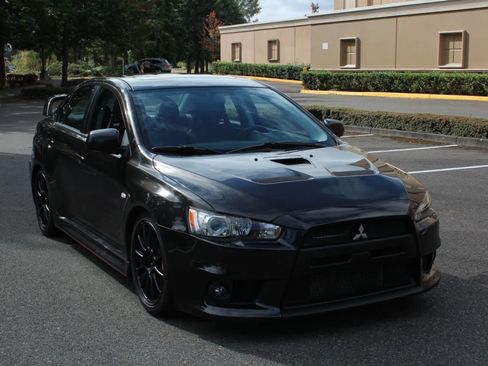 Used 2014 Mitsubishi Lancer Evolution GSR image 10