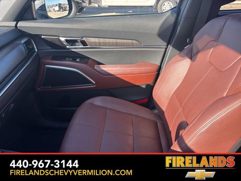 Used 2023 Kia Telluride EX w/ EX Captain's Chair Package image 14