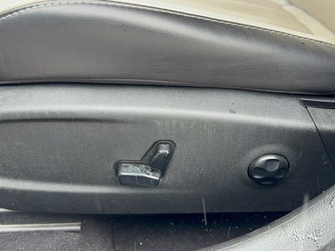 Used 2020 Chrysler 300 S RWD image 16