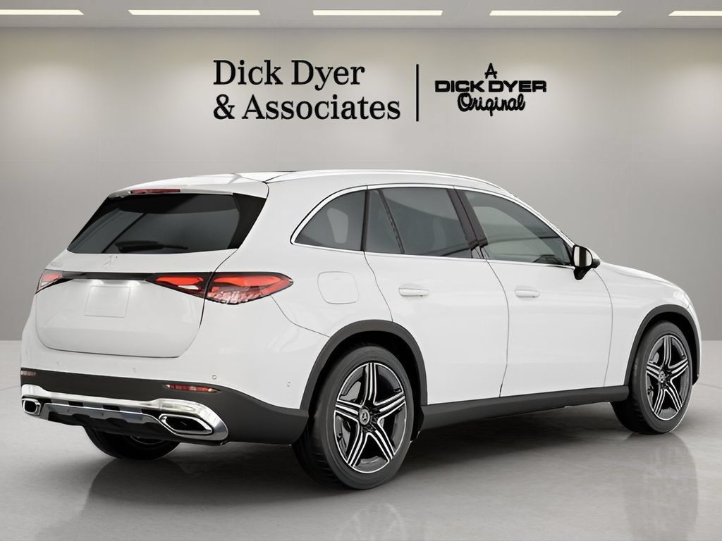 Used 2026 Mercedes-Benz GLC 300 image 16