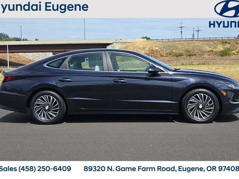 Used 2022 Hyundai Sonata SEL FWD image 2