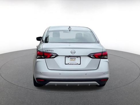 Used 2025 Nissan Versa SV FWD image 12