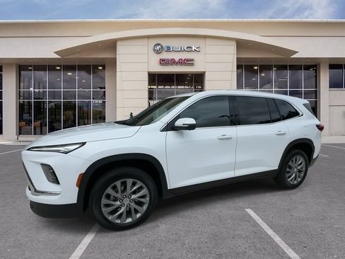 Certified 2025 Buick Enclave Preferred FWD image 7