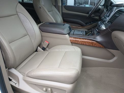 Used 2019 Chevrolet Suburban Premier image 36