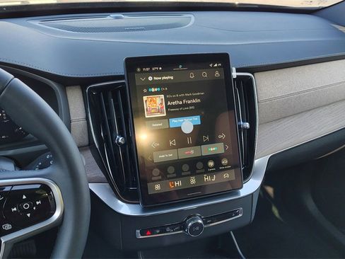 New 2026 Volvo XC90 B6 Plus image 19