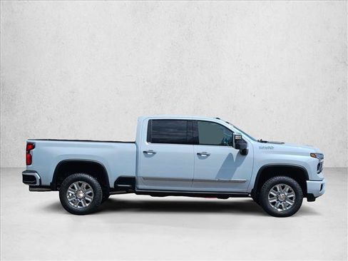 New 2026 Chevrolet Silverado 2500 High Country w/ High Country Premium Package AWD/4WD image 5