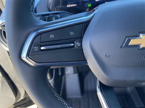 New 2026 Chevrolet Equinox EV LT image 30