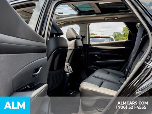 Used 2025 Hyundai Tucson Limited AWD/4WD image 9