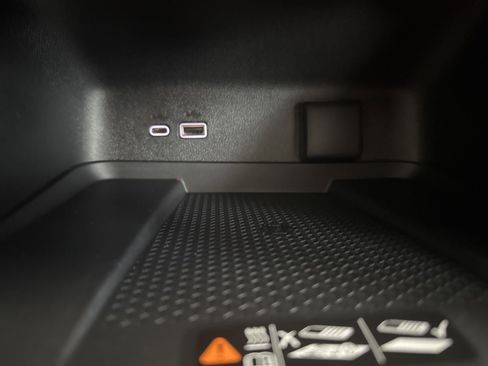 New 2026 Chevrolet Traverse RS w/ LPO, Floor Liner Package image 30