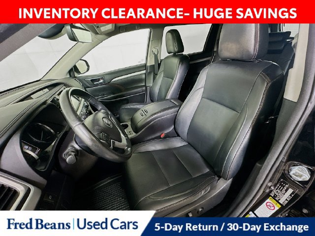 Used 2017 Toyota Highlander XLE AWD/4WD image 28