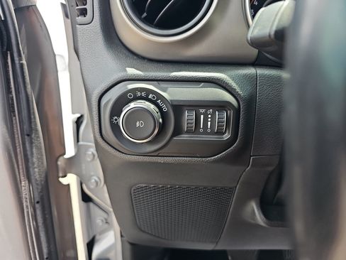 Used 2021 Jeep Wrangler Unlimited Sport AWD/4WD image 31