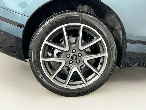 New 2026 Land Rover Range Rover Velar Autobiography image 32