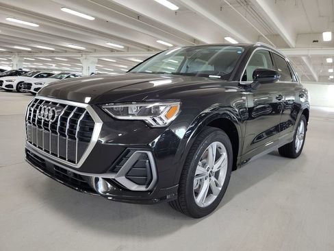 Used 2024 Audi Q3 2.0T Premium w/ Convenience Package AWD/4WD image 5