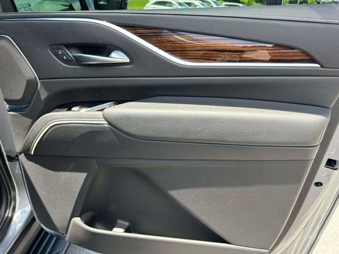 Certified 2023 Cadillac Escalade ESV Premium Luxury AWD/4WD image 22