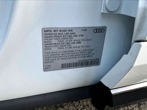 Certified 2025 Audi Q5 2.0T Premium Plus AWD/4WD image 19