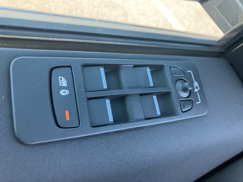 Used 2025 Land Rover Discovery Sport S AWD/4WD image 12