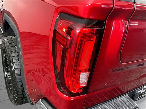 Used 2025 GMC Sierra 1500 SLT AWD/4WD image 28