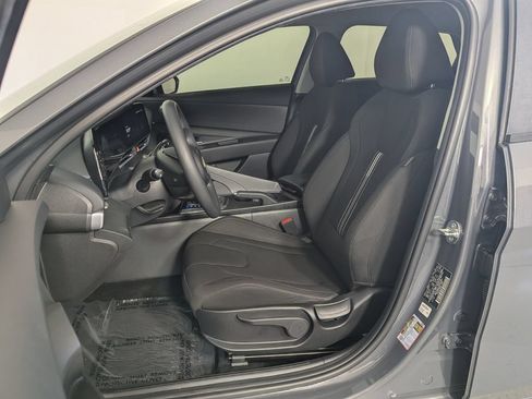 Used 2024 Hyundai Elantra SEL FWD image 13