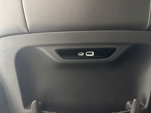 New 2026 Chrysler Pacifica Limited image 21