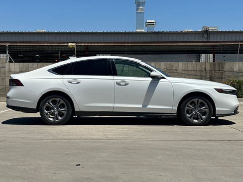 Used 2024 Honda Accord EX image 9