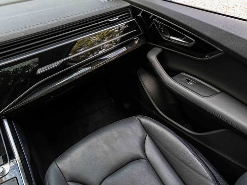 Used 2024 Audi Q7 Premium Plus image 19