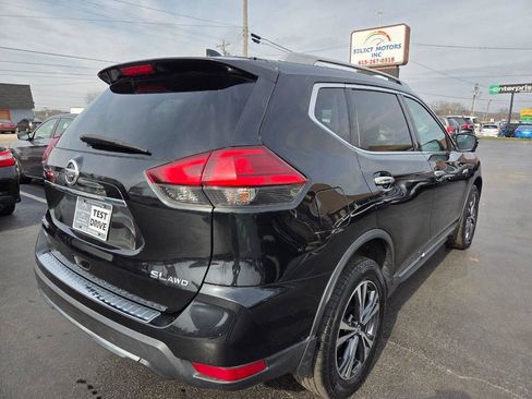 Used 2017 Nissan Rogue SL image 5