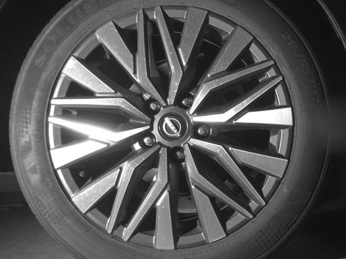 Used 2025 Nissan Altima 2.5 SV FWD image 15