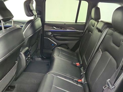 Used 2023 Jeep Grand Cherokee Overland w/ Adv Protech Group III image 20