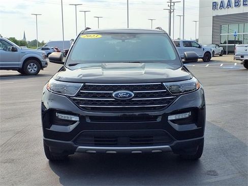Used 2023 Ford Explorer XLT w/ Equipment Group 202A image 2