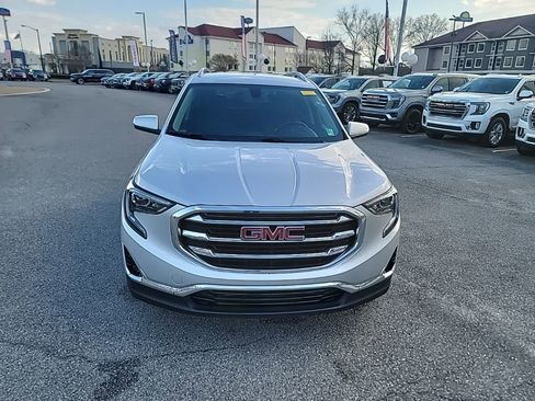 Used 2019 GMC Terrain SLT w/ Preferred Package image 2