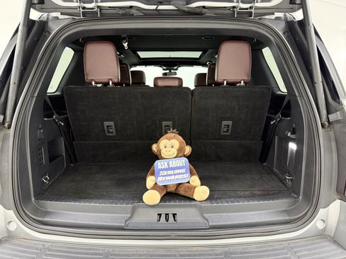 Used 2024 Ford Expedition Limited image 8