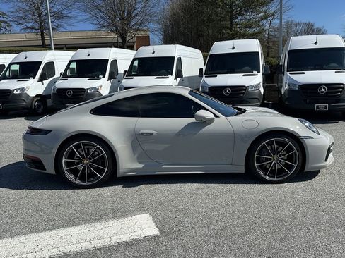 Used 2022 Porsche 911 Carrera image 9