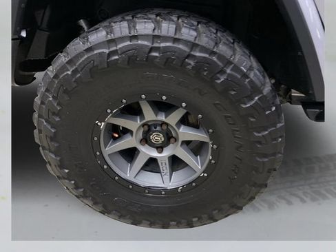 Used 2018 Jeep Wrangler Unlimited Rubicon AWD/4WD image 17