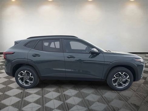 New 2026 Chevrolet Trax LT w/ Driver Confidence Package image 4