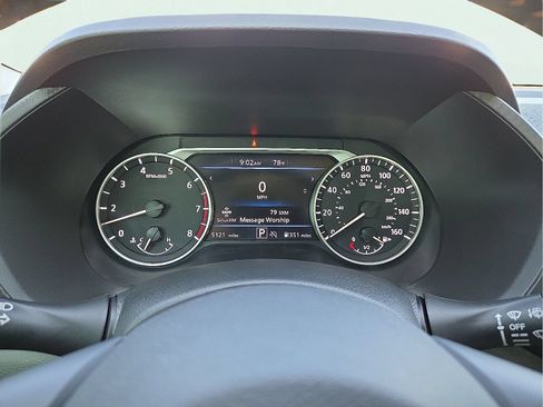 Used 2025 Nissan Sentra SR FWD image 23