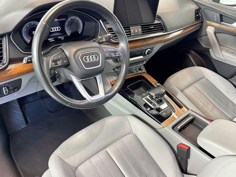 Used 2022 Audi Q5 2.0T Premium Plus w/ Premium Plus Package AWD/4WD image 9