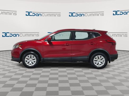 Used 2018 Nissan Rogue Sport S FWD image 5