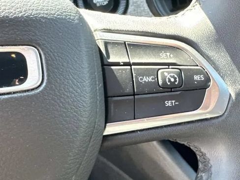 Used 2024 Jeep Compass Latitude AWD/4WD image 34