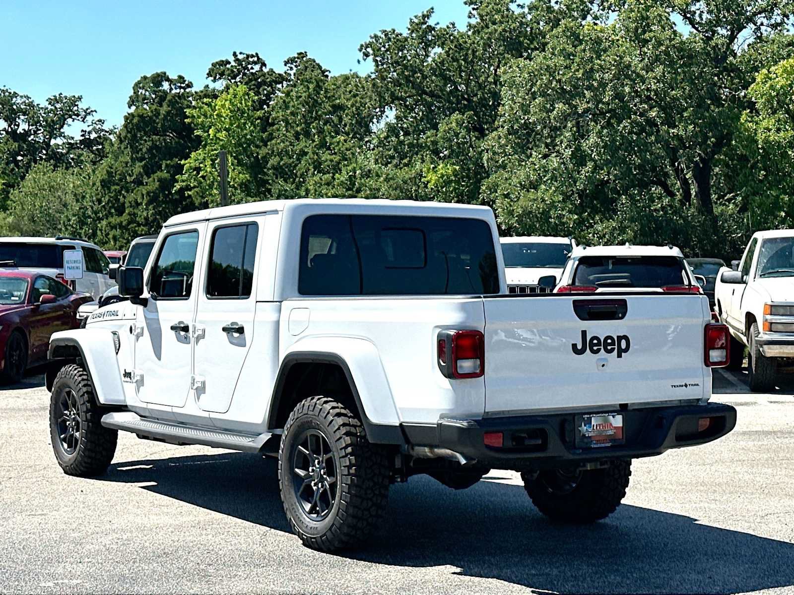 New 2026 Jeep Gladiator Sport AWD/4WD image 13
