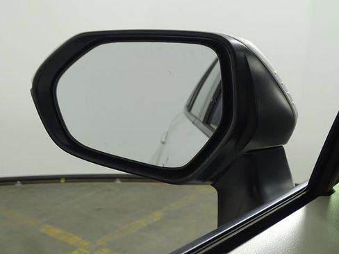 Used 2023 Toyota Corolla LE image 31