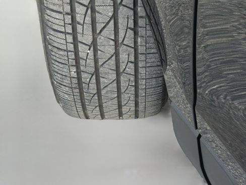 Used 2020 Ford Edge Titanium image 42