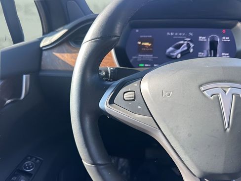 Used 2021 Tesla Model X Long Range image 15