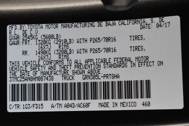 Certified 2017 Toyota Tacoma TRD Off-Road w/ Premium & Technology Package AWD/4WD image 34