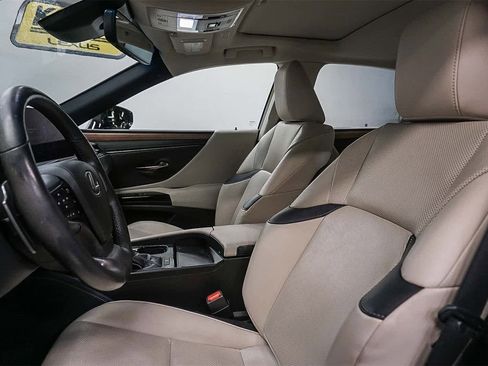 Used 2023 Lexus ES 350 w/ Premium Package image 17