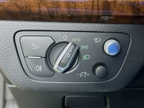 Used 2018 Audi Q5 Prestige w/ Prestige Package image 12