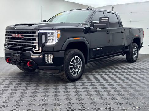 Used 2022 GMC Sierra 2500 AT4 AWD/4WD image 2