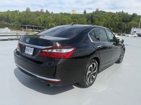Certified 2017 Honda Accord EX-L image 7