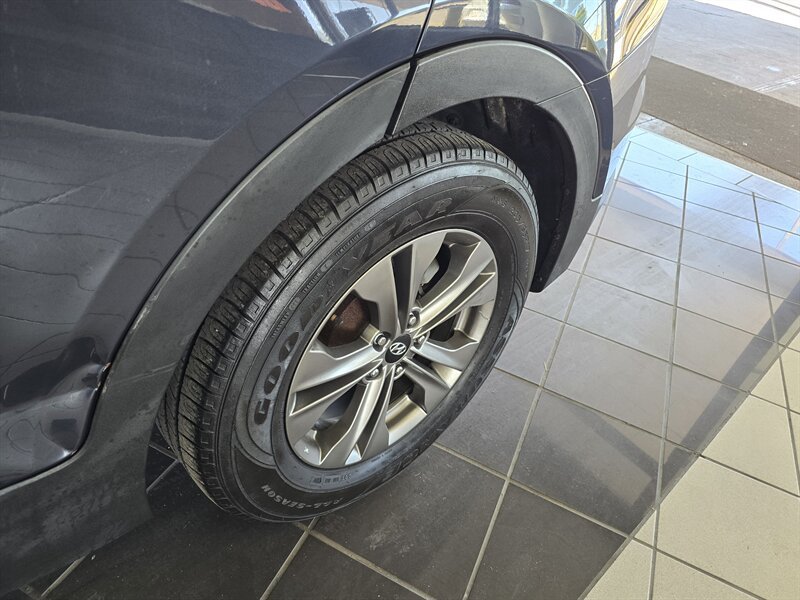 Used 2015 Hyundai Santa Fe Sport FWD image 28